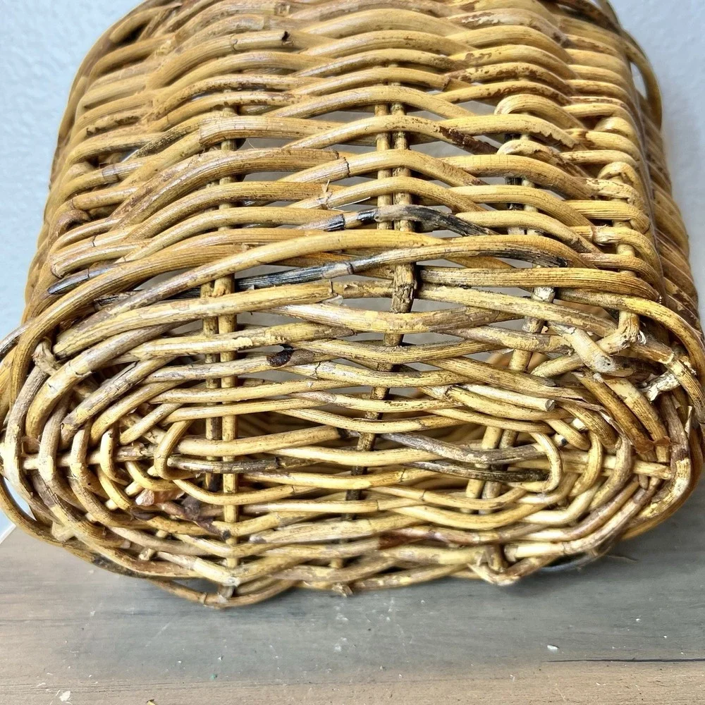 Vintage‎ Woven Wicker Oval Basket 7x10x8 Rustic Storage Planter Boho Decor